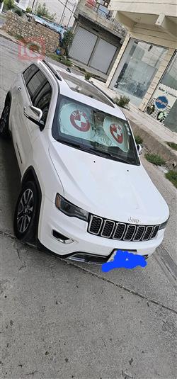 جیپ گراند شیرۆکی